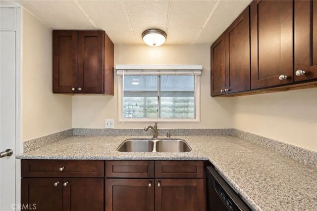 840 E Foothill 142, Azusa, CA 91702