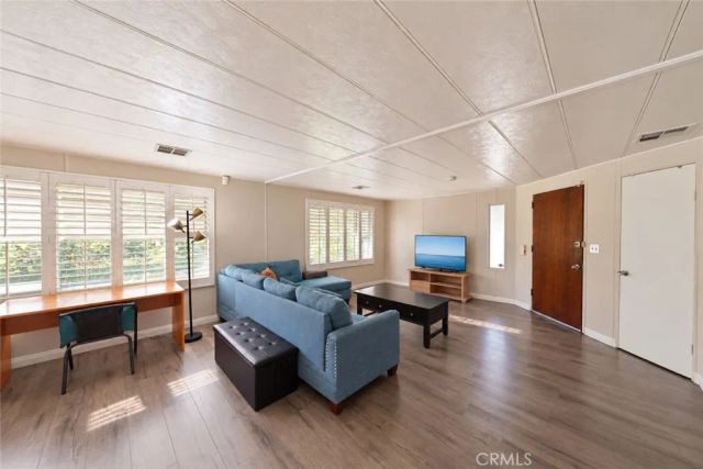 840 E Foothill 142, Azusa, CA 91702