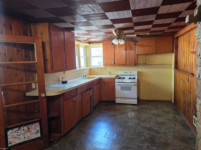 27815 Shock Street, Saint Clair Shores, MI 48081