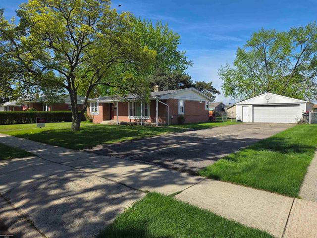 27815 Shock Street, Saint Clair Shores, MI 48081