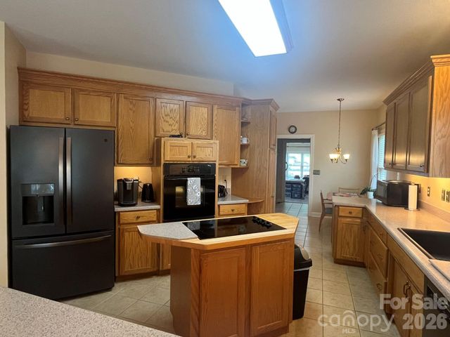 150 Holly Springs Road, Hendersonville, NC 28729