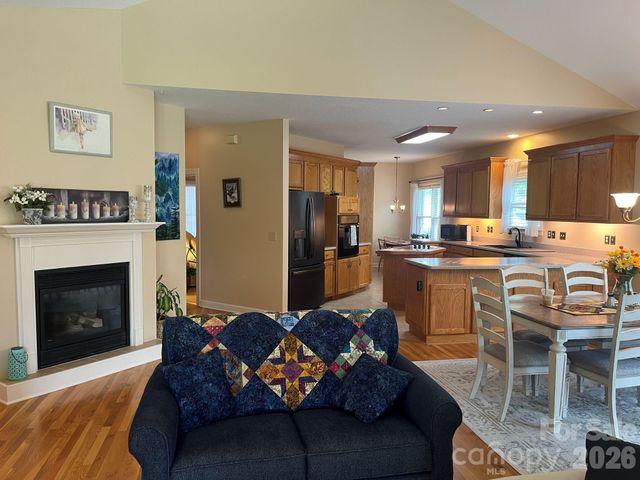 150 Holly Springs Road, Hendersonville, NC 28729