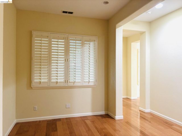 2440 Berkshire Ln, Brentwood, CA 94513