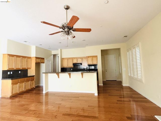 2440 Berkshire Ln, Brentwood, CA 94513