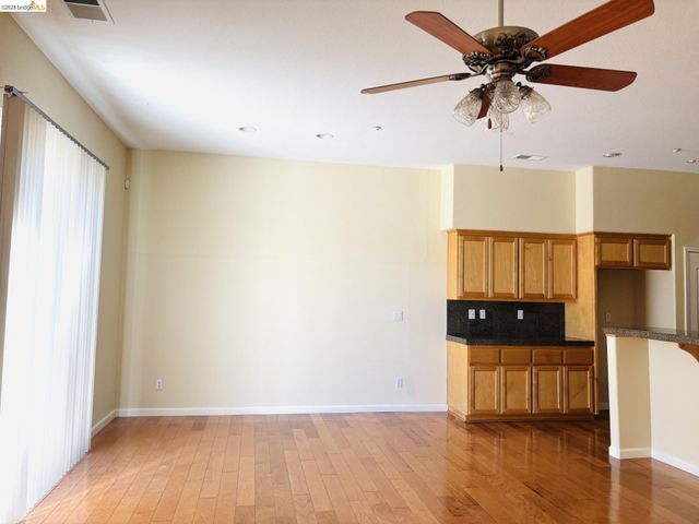 2440 Berkshire Ln, Brentwood, CA 94513