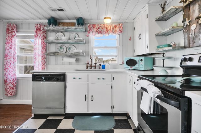 166 Ocean Boulevard W, Supply, NC 28462