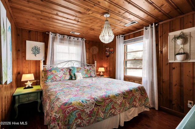 166 Ocean Boulevard W, Supply, NC 28462