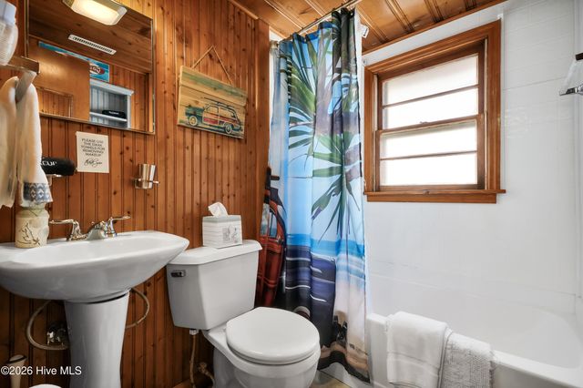 166 Ocean Boulevard W, Supply, NC 28462