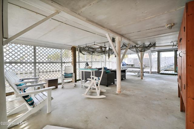 166 Ocean Boulevard W, Supply, NC 28462