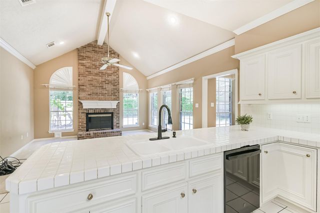 1803 Lofty Maple Trail, Kingwood, TX 77345
