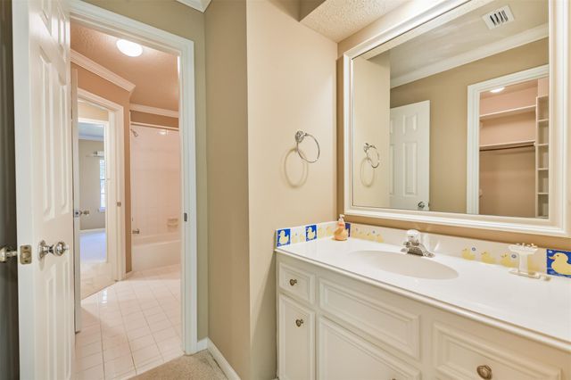1803 Lofty Maple Trail, Kingwood, TX 77345