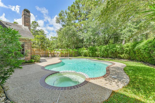 1803 Lofty Maple Trail, Kingwood, TX 77345