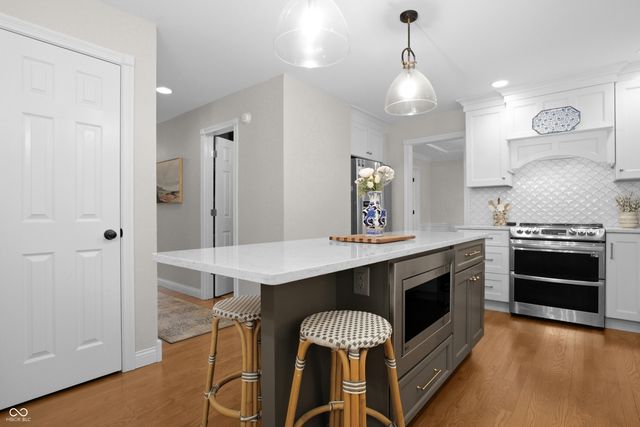 3984 Jonathan Ridge Drive, Columbus, IN 47201