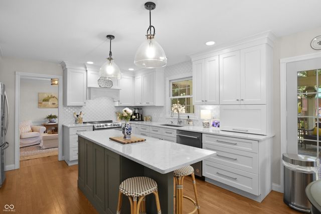 3984 Jonathan Ridge Drive, Columbus, IN 47201