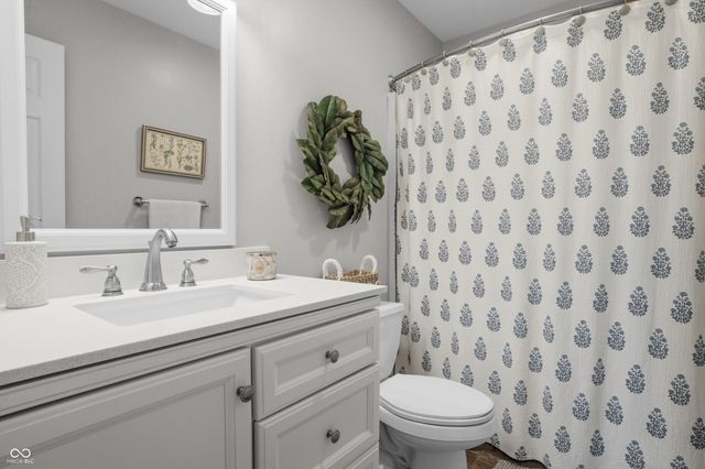 3984 Jonathan Ridge Drive, Columbus, IN 47201