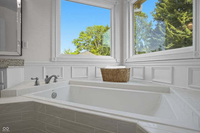 3984 Jonathan Ridge Drive, Columbus, IN 47201