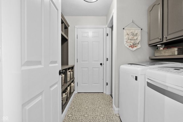 3984 Jonathan Ridge Drive, Columbus, IN 47201