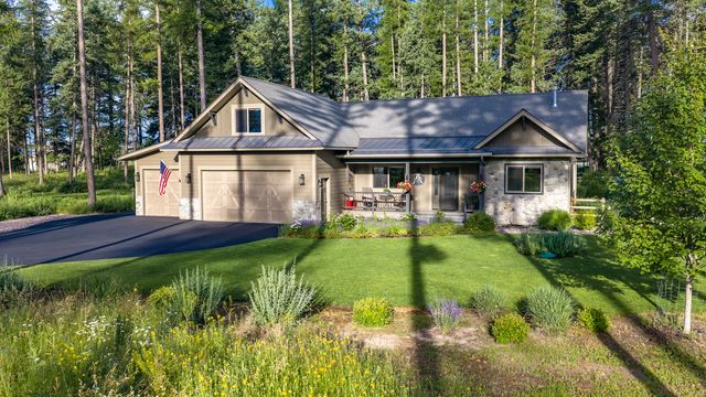 1090 Timber Ridge Court, Columbia Falls, MT 59912