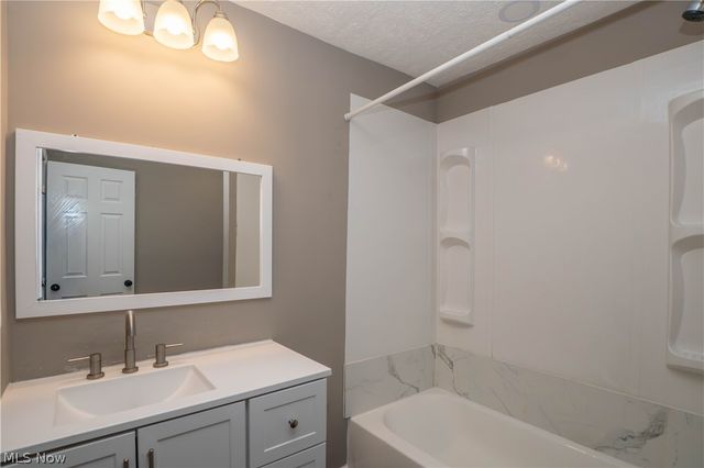 318 Elmport Avenue NE, Canton, OH 44704