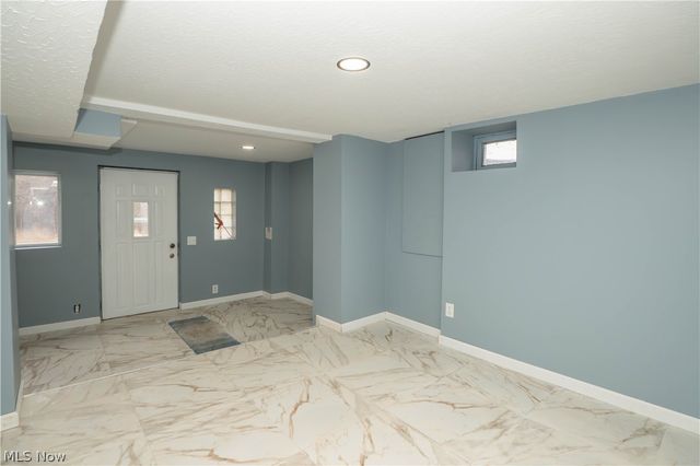 318 Elmport Avenue NE, Canton, OH 44704