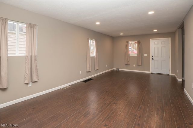 318 Elmport Avenue NE, Canton, OH 44704