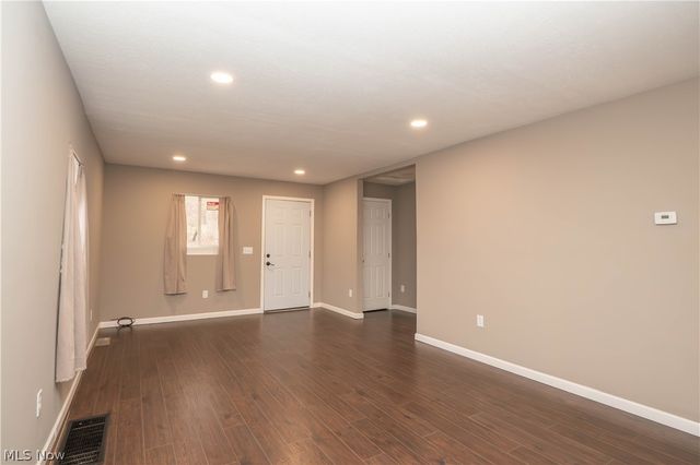 318 Elmport Avenue NE, Canton, OH 44704