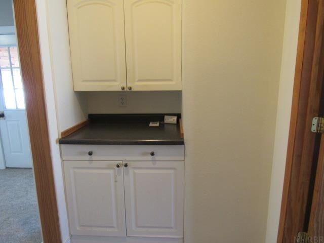 108 S Wayne Street, Manchester, IA 52057