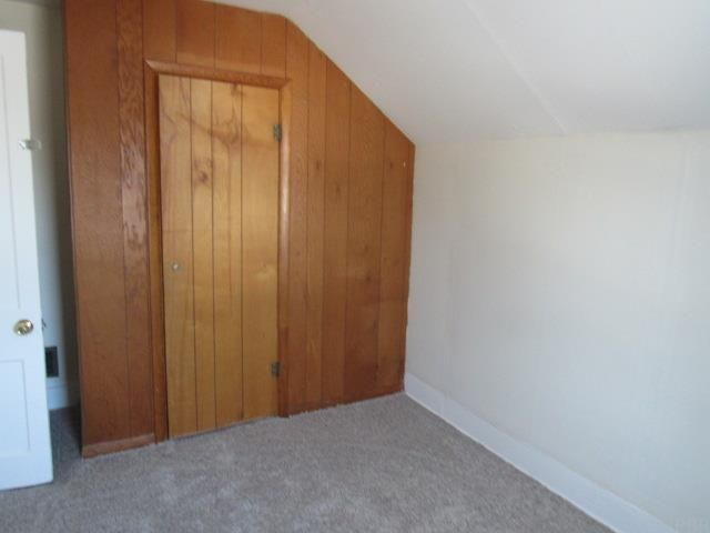 108 S Wayne Street, Manchester, IA 52057