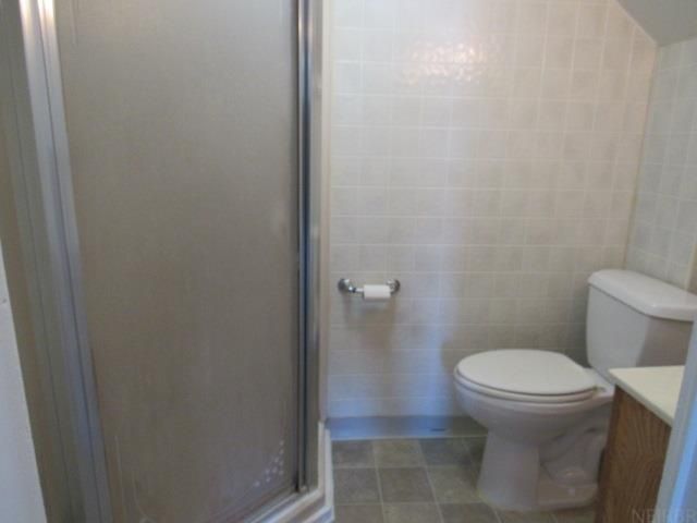 108 S Wayne Street, Manchester, IA 52057