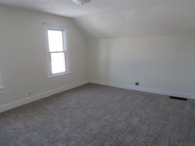 108 S Wayne Street, Manchester, IA 52057