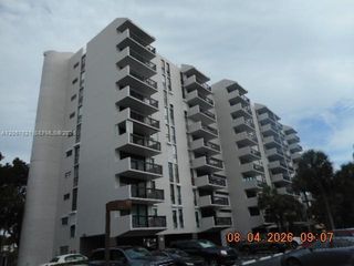 4800 Bayview Drive 802, Fort Lauderdale, FL 33308