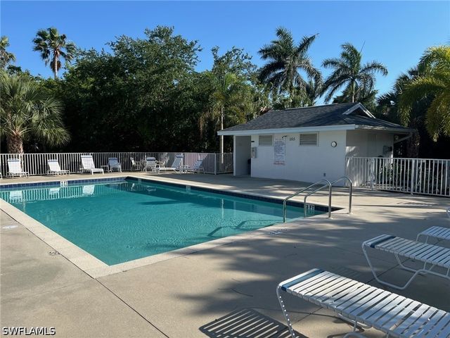 1140 Sarah Jean CIR 205, Naples, FL 34110