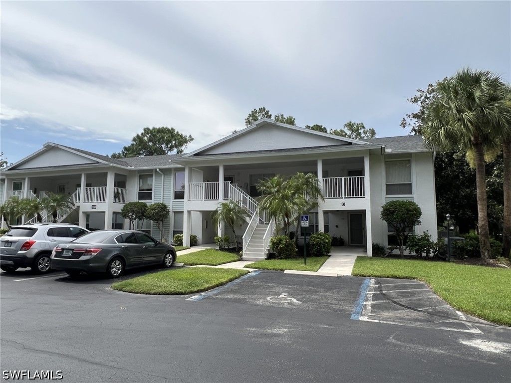 1140 Sarah Jean CIR 205, Naples, FL 34110