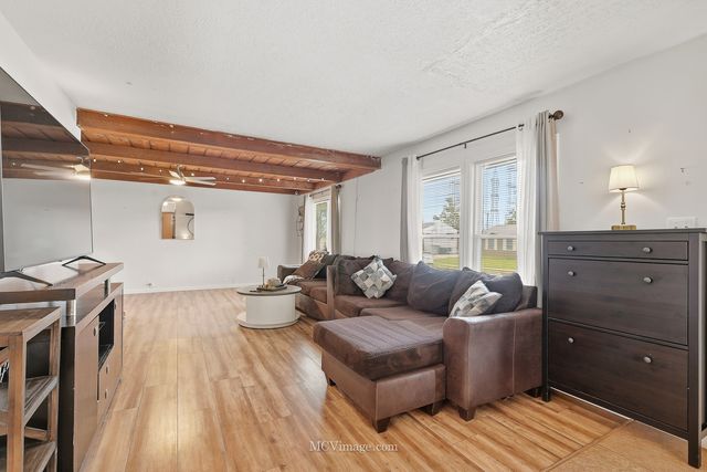 242 Tallman Avenue, Romeoville, IL 60446