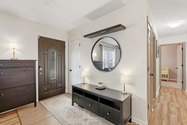 242 Tallman Avenue, Romeoville, IL 60446