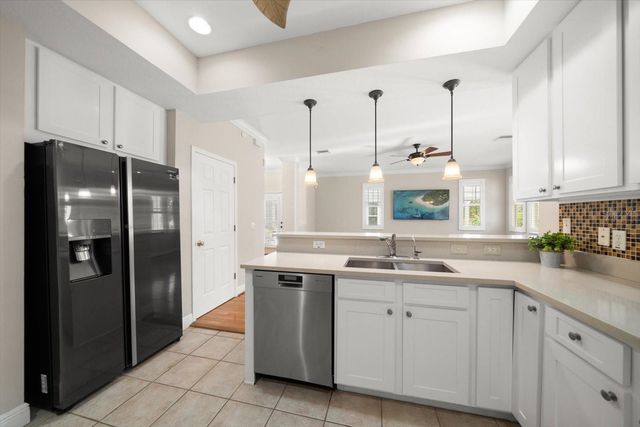 270 2ND AVENUE SW, Largo, FL 33770