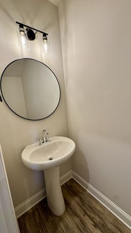 523 Stovall Ln, Columbia, TN 38401