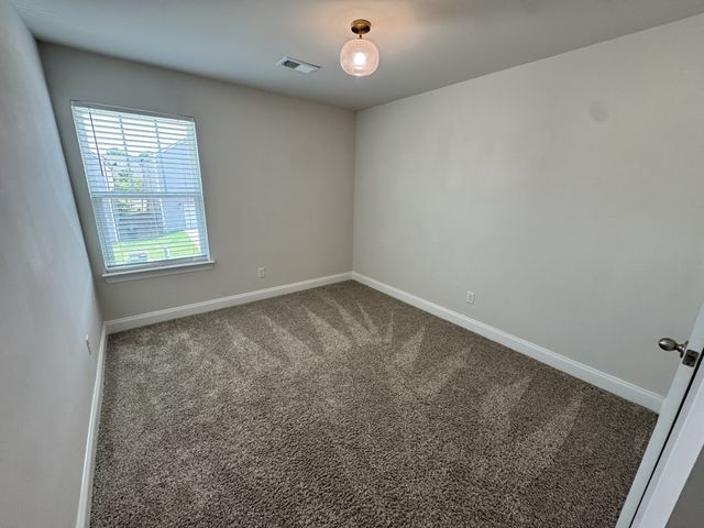 523 Stovall Ln, Columbia, TN 38401