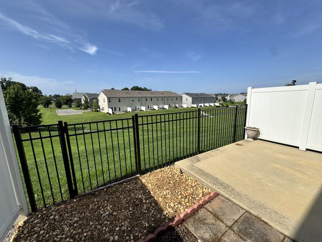 523 Stovall Ln, Columbia, TN 38401