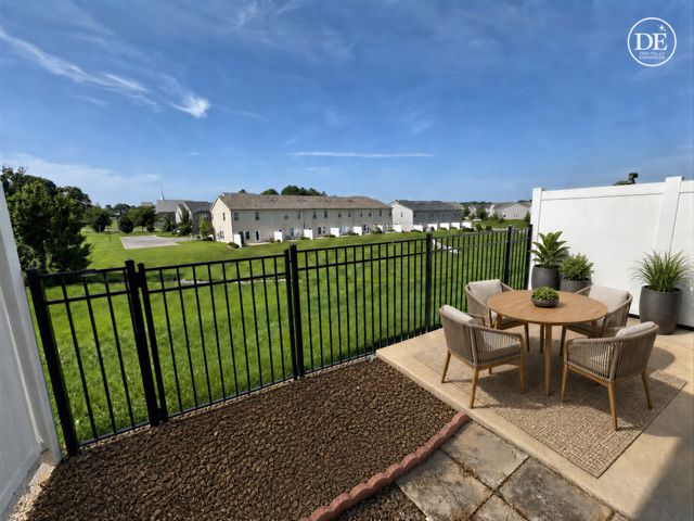 523 Stovall Ln, Columbia, TN 38401