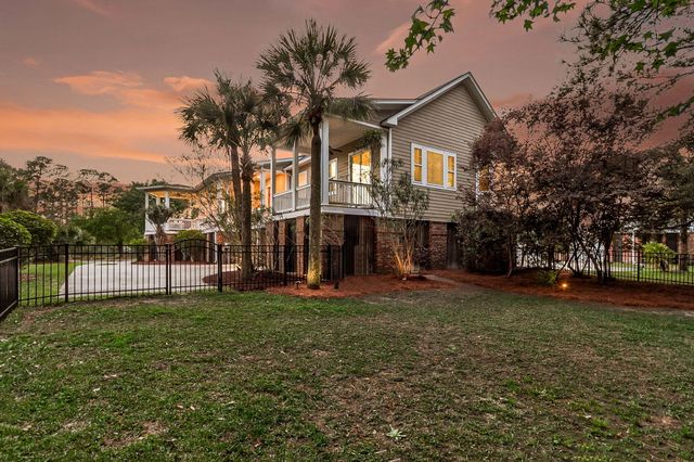1721 Rivertowne Country Club Drive, Mount Pleasant, SC 29466