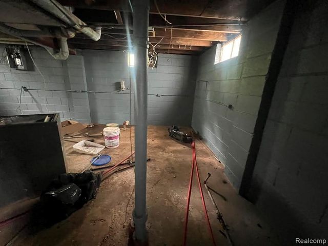 12891 St Louis, Hamtramck, MI 48212