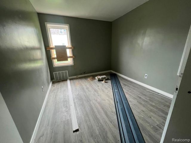 12891 St Louis, Hamtramck, MI 48212