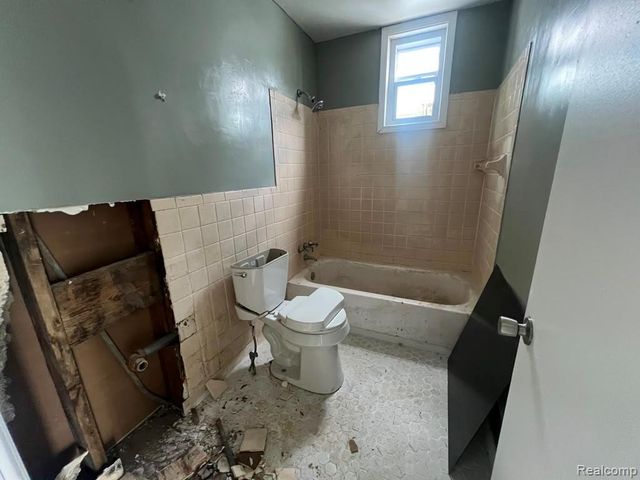12891 St Louis, Hamtramck, MI 48212