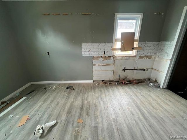 12891 St Louis, Hamtramck, MI 48212