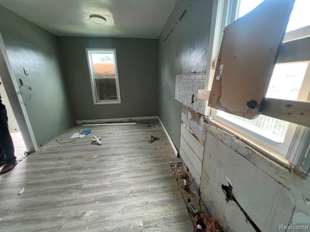 12891 St Louis, Hamtramck, MI 48212