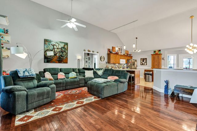 10206 Nissi Way, Soddy Daisy, TN 37379