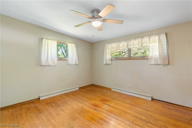 1222 Pleasantview Avenue SE, North Canton, OH 44720