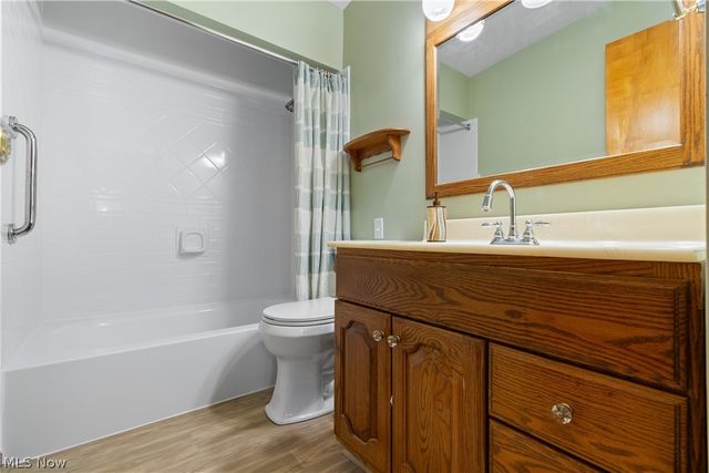 1222 Pleasantview Avenue SE, North Canton, OH 44720