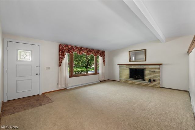 1222 Pleasantview Avenue SE, North Canton, OH 44720